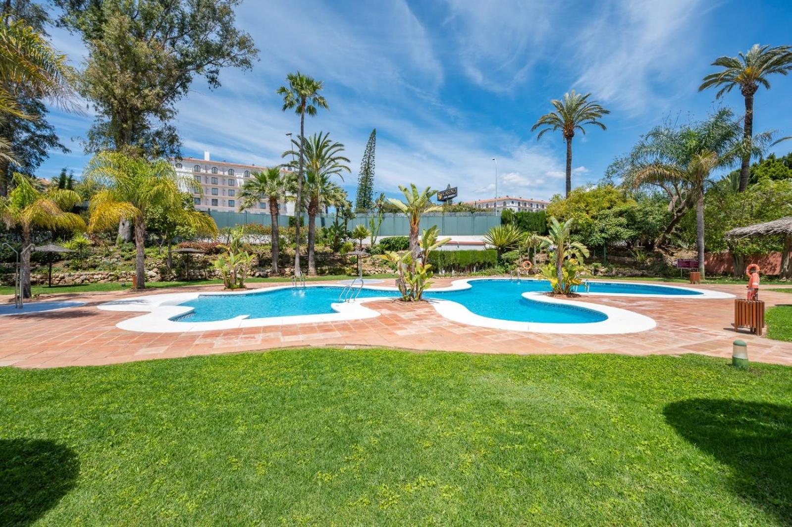 2 Bedroom Apartment In Medina Garden - Puerto Banus Марбеля Екстериор снимка