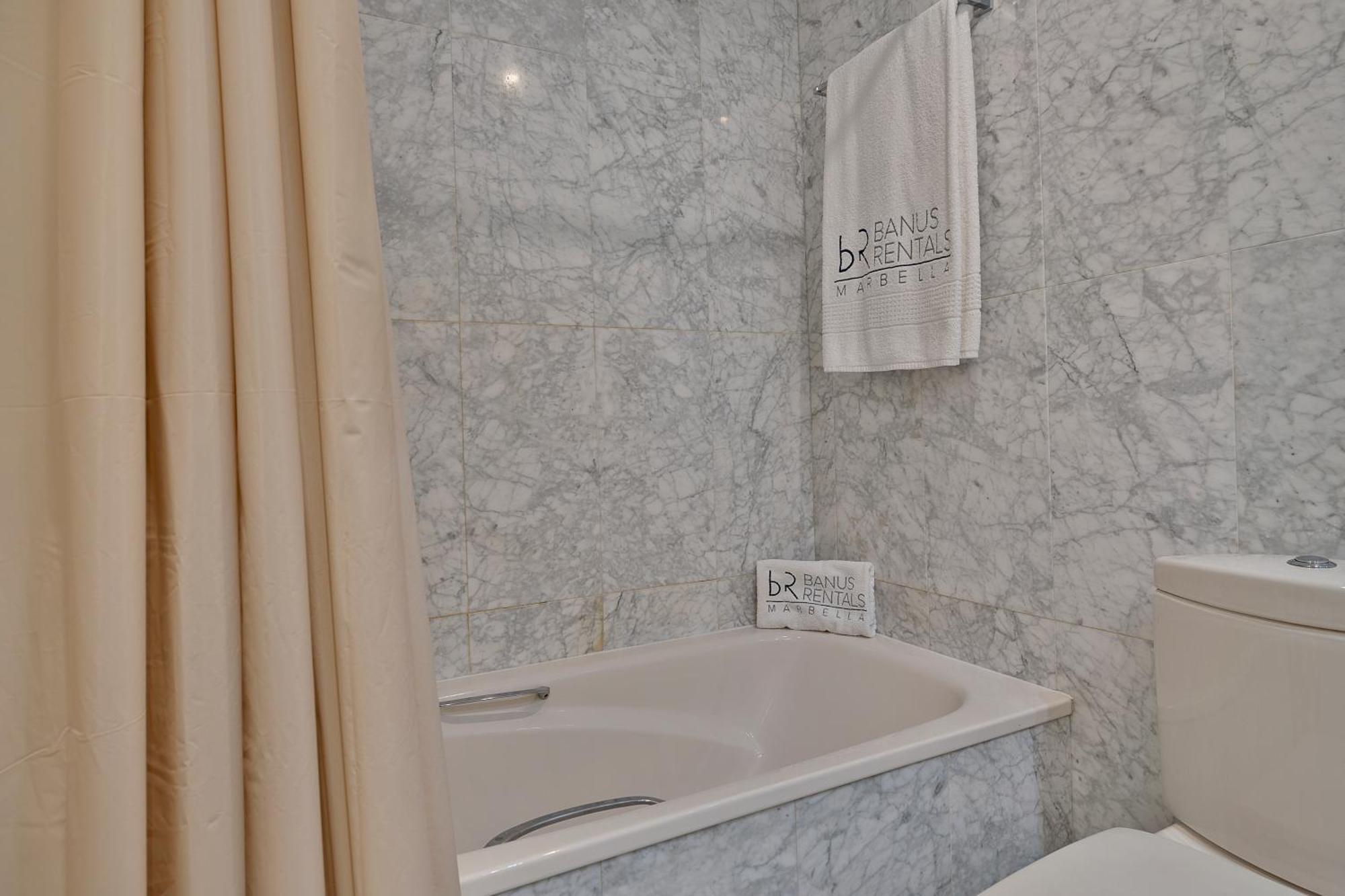 2 Bedroom Apartment In Medina Garden - Puerto Banus Марбеля Екстериор снимка